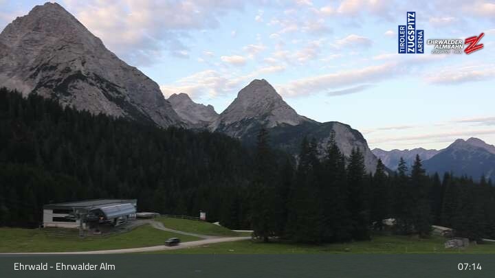 Archiv Foto Webcam Sicht auf das Kinderland an der Ehrwalder Alm