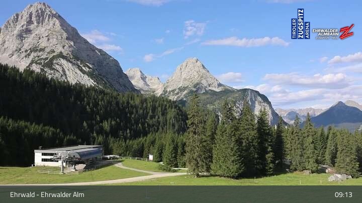 Archiv Foto Webcam Sicht auf das Kinderland an der Ehrwalder Alm