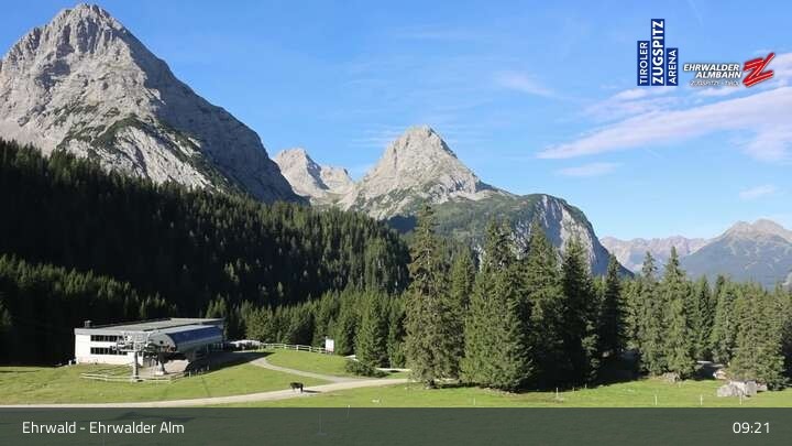 Archiv Foto Webcam Sicht auf das Kinderland an der Ehrwalder Alm