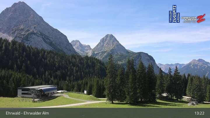 Archiv Foto Webcam Sicht auf das Kinderland an der Ehrwalder Alm