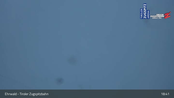 Archived image Webcam Tiroler Zugspitzbahn Top Station