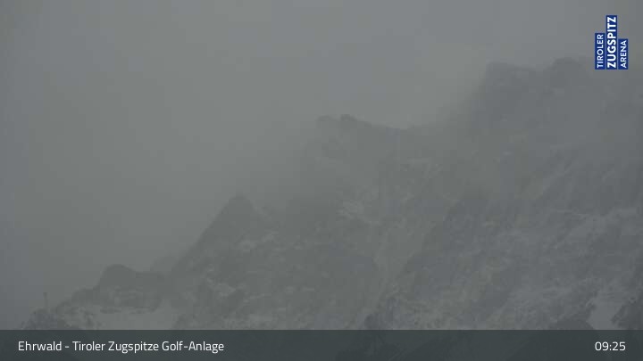 Archived image Webcam Golf Course in Ehrwald