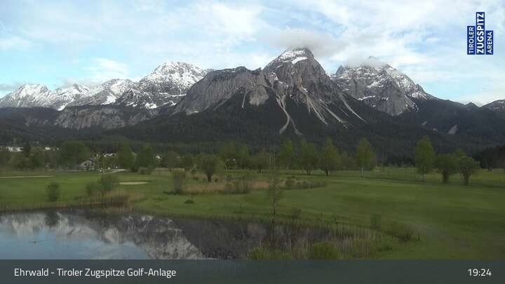 Archived image Webcam Golf Course in Ehrwald