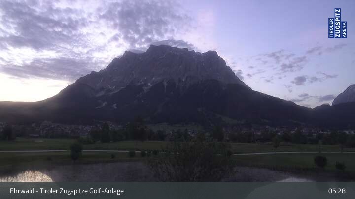 Archived image Webcam Golf Course in Ehrwald