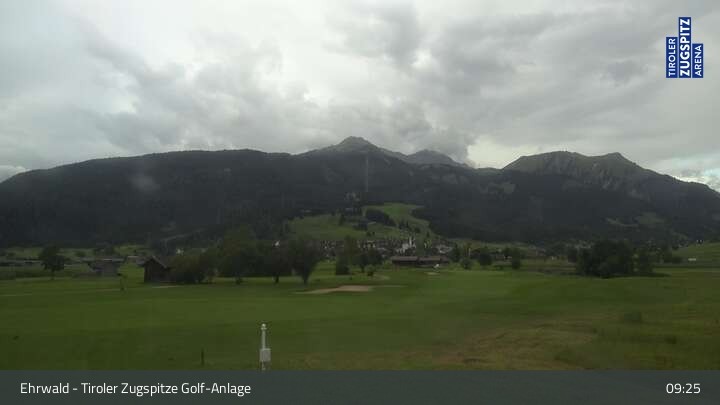 Archived image Webcam Golf Course in Ehrwald