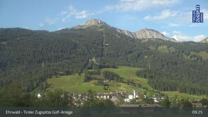 Archived image Webcam Golf Course in Ehrwald