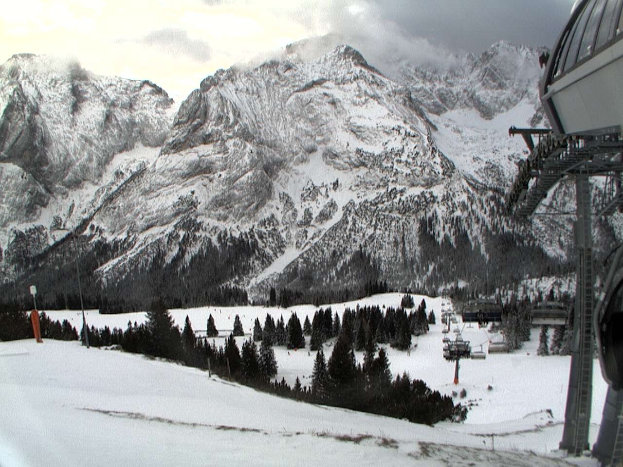 Archiv Foto Webcam Bergstation Sesselbahn Gaistal, Ehrwalder Alm