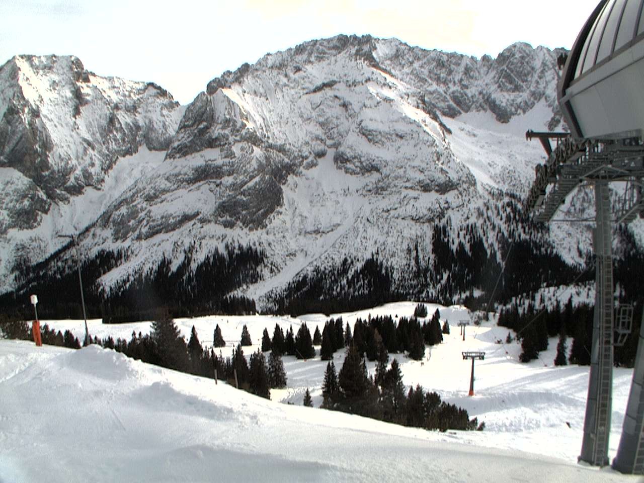 Archived image Webcam mountain station chairlift "Gaistal", "Ehrwalder Alm"