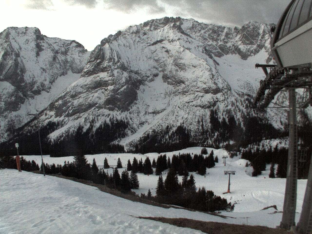 Archiv Foto Webcam Bergstation Sesselbahn Gaistal, Ehrwalder Alm