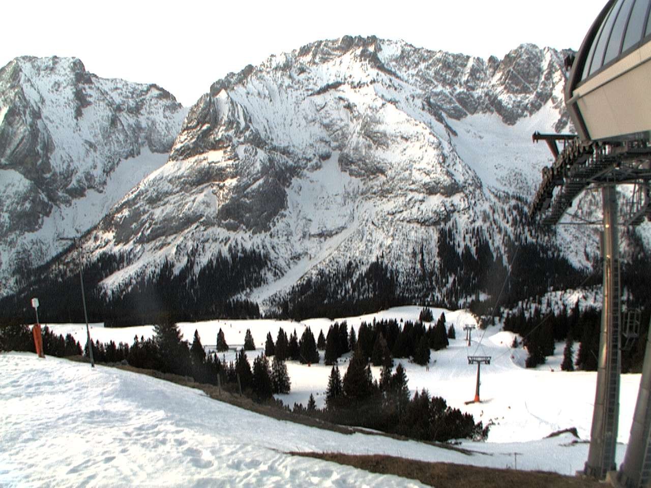 Archiv Foto Webcam Bergstation Sesselbahn Gaistal, Ehrwalder Alm