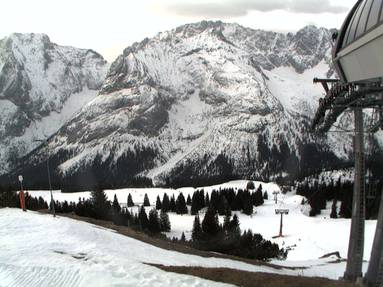 Archiv Foto Webcam Bergstation Sesselbahn Gaistal, Ehrwalder Alm