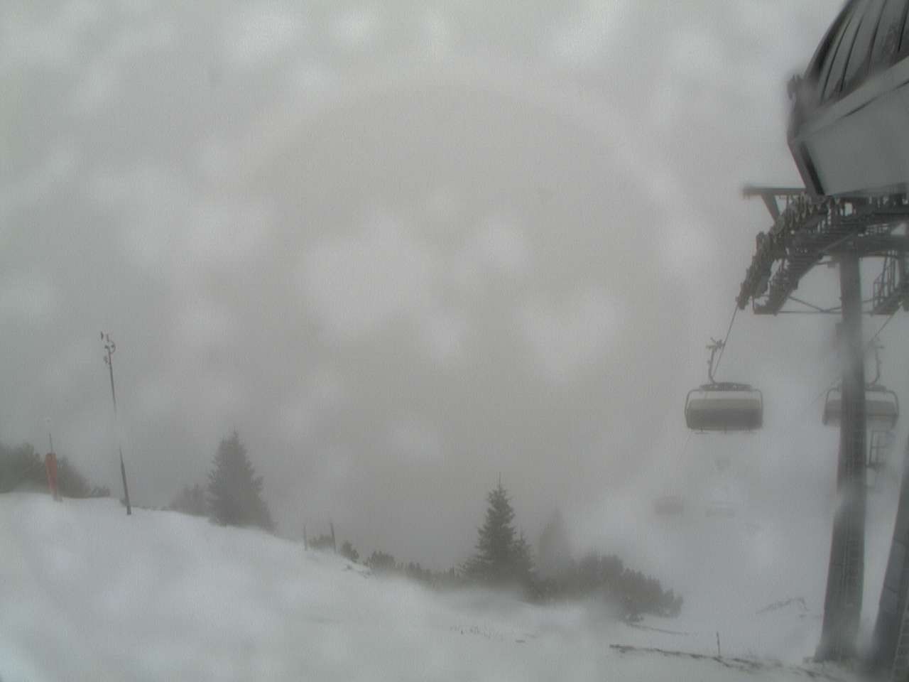 Archived image Webcam mountain station chairlift "Gaistal", "Ehrwalder Alm"