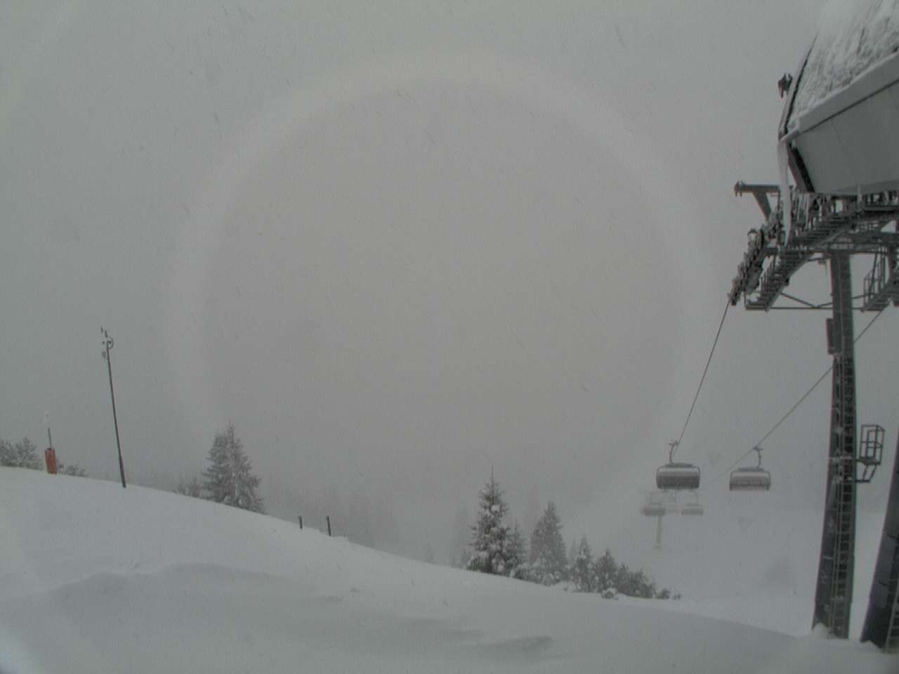 Archived image Webcam mountain station chairlift "Gaistal", "Ehrwalder Alm"