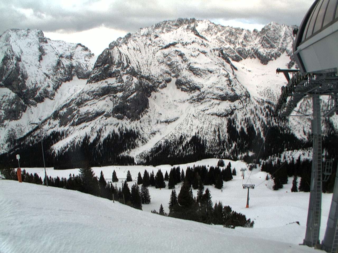 Archiv Foto Webcam Bergstation Sesselbahn Gaistal, Ehrwalder Alm