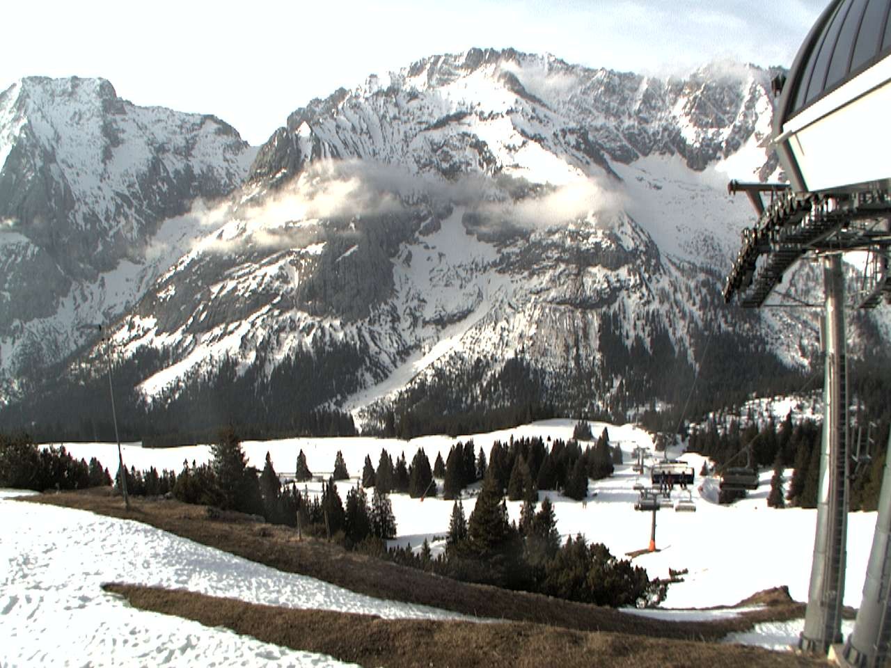 Archived image Webcam mountain station chairlift "Gaistal", "Ehrwalder Alm"