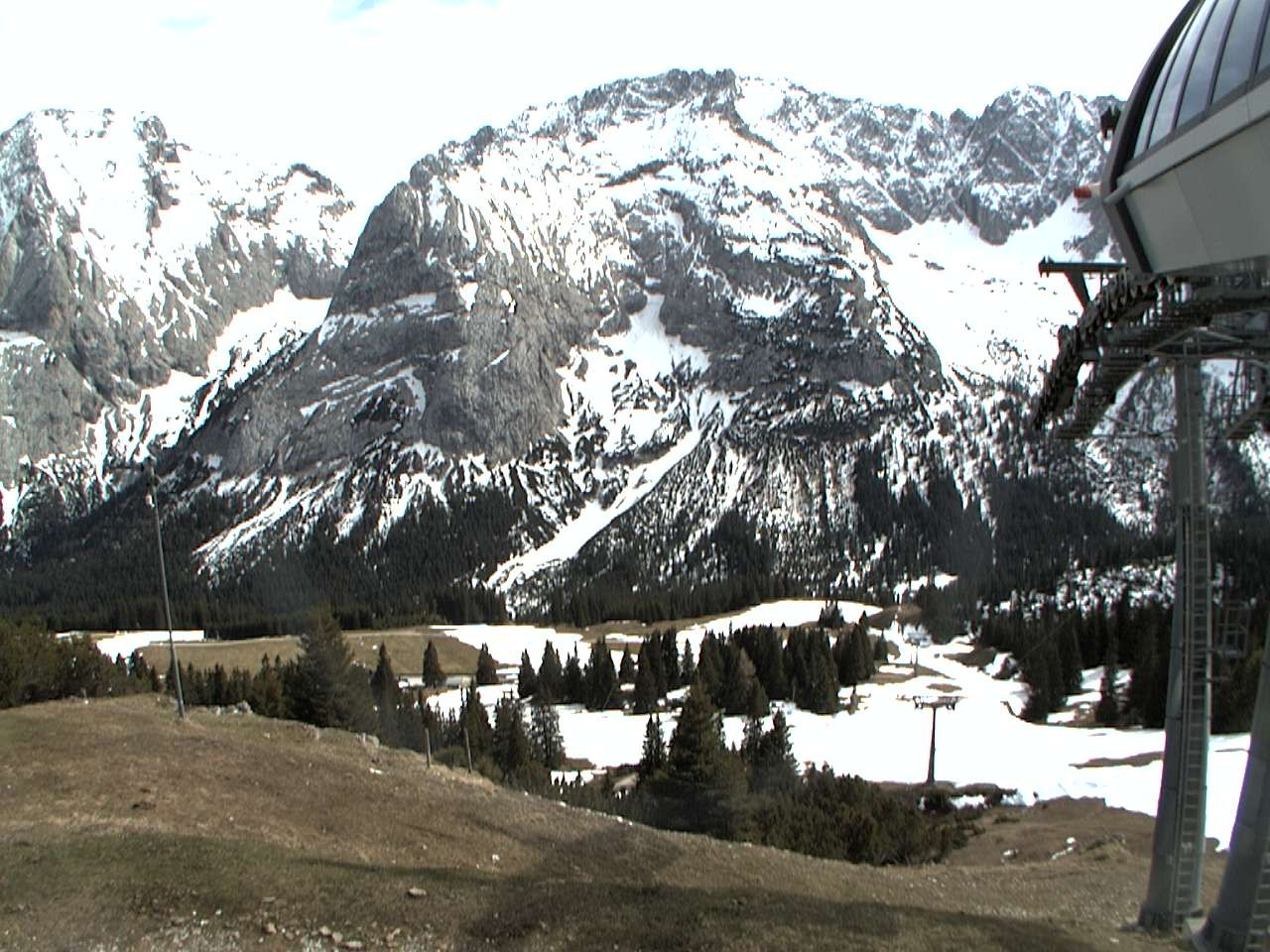 Archived image Webcam mountain station chairlift "Gaistal", "Ehrwalder Alm"