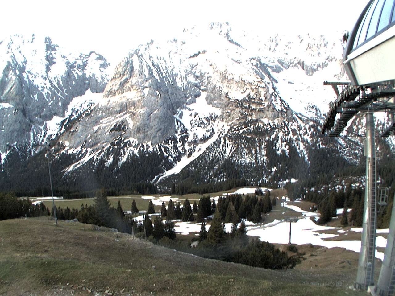 Archiv Foto Webcam Bergstation Sesselbahn Gaistal, Ehrwalder Alm