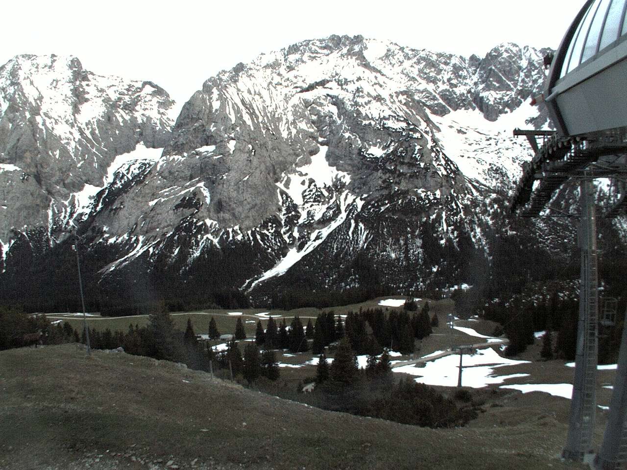 Archiv Foto Webcam Bergstation Sesselbahn Gaistal, Ehrwalder Alm