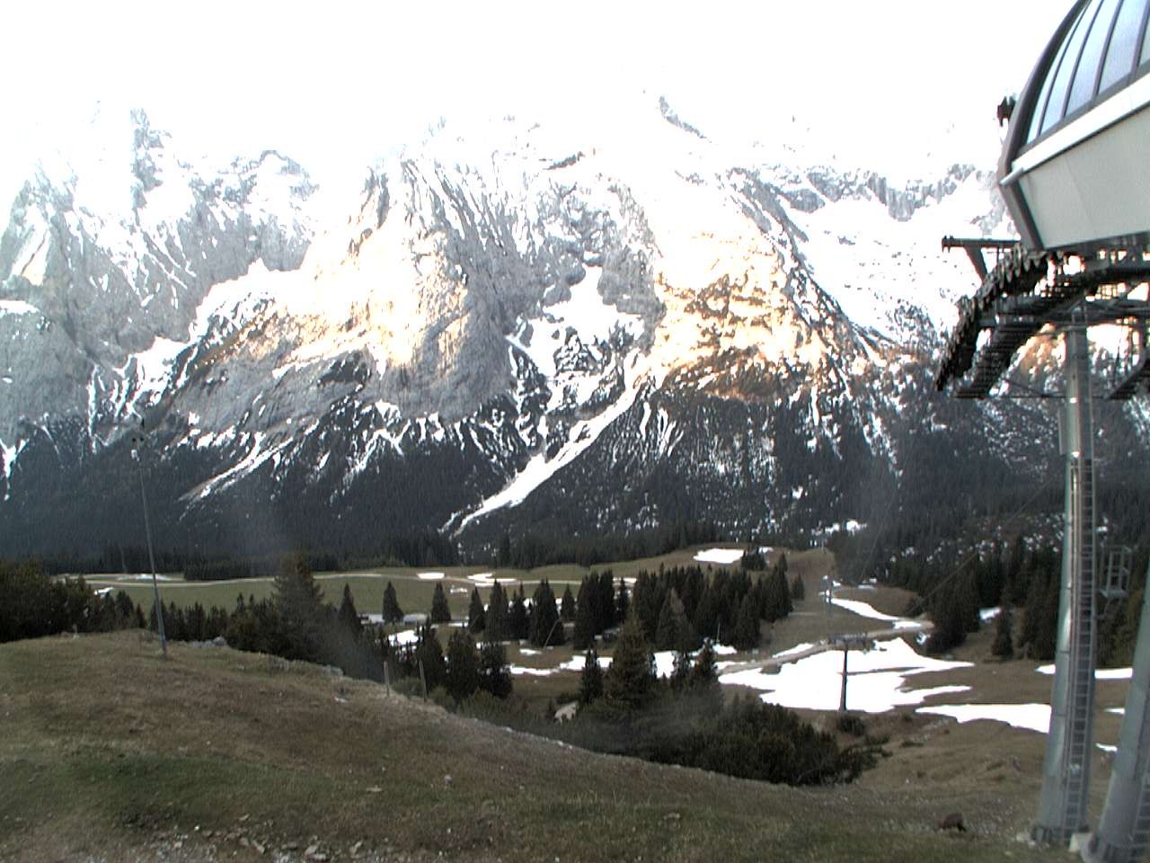 Archiv Foto Webcam Bergstation Sesselbahn Gaistal, Ehrwalder Alm