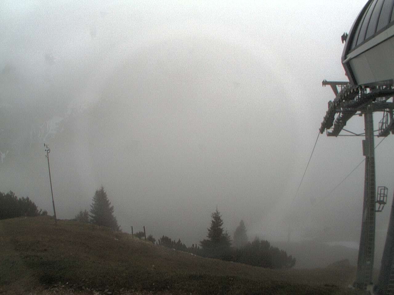 Archived image Webcam mountain station chairlift "Gaistal", "Ehrwalder Alm"