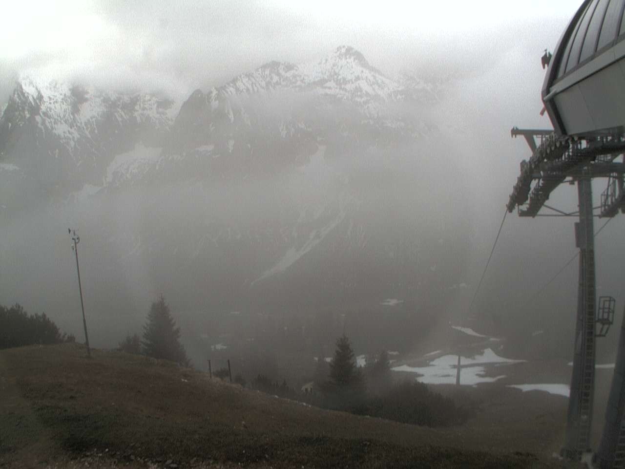 Archived image Webcam mountain station chairlift "Gaistal", "Ehrwalder Alm"