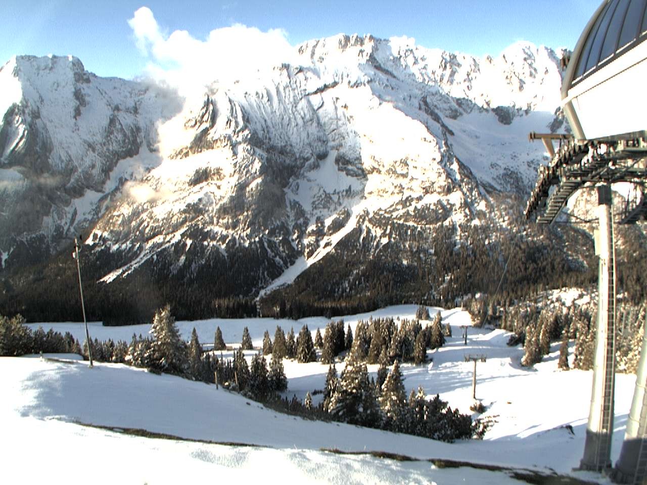 Archived image Webcam mountain station chairlift "Gaistal", "Ehrwalder Alm"