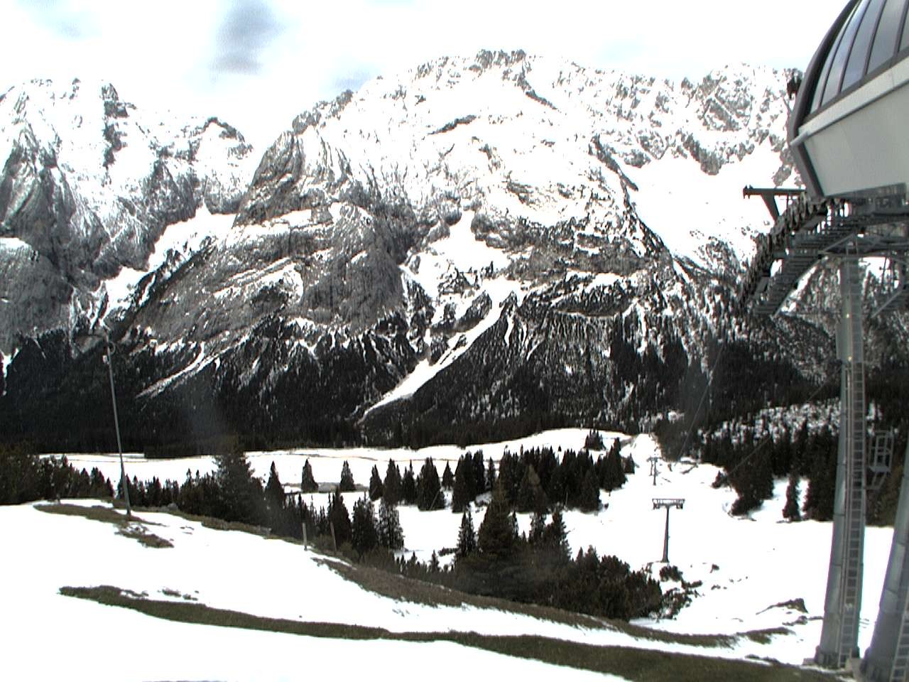 Archiv Foto Webcam Bergstation Sesselbahn Gaistal, Ehrwalder Alm