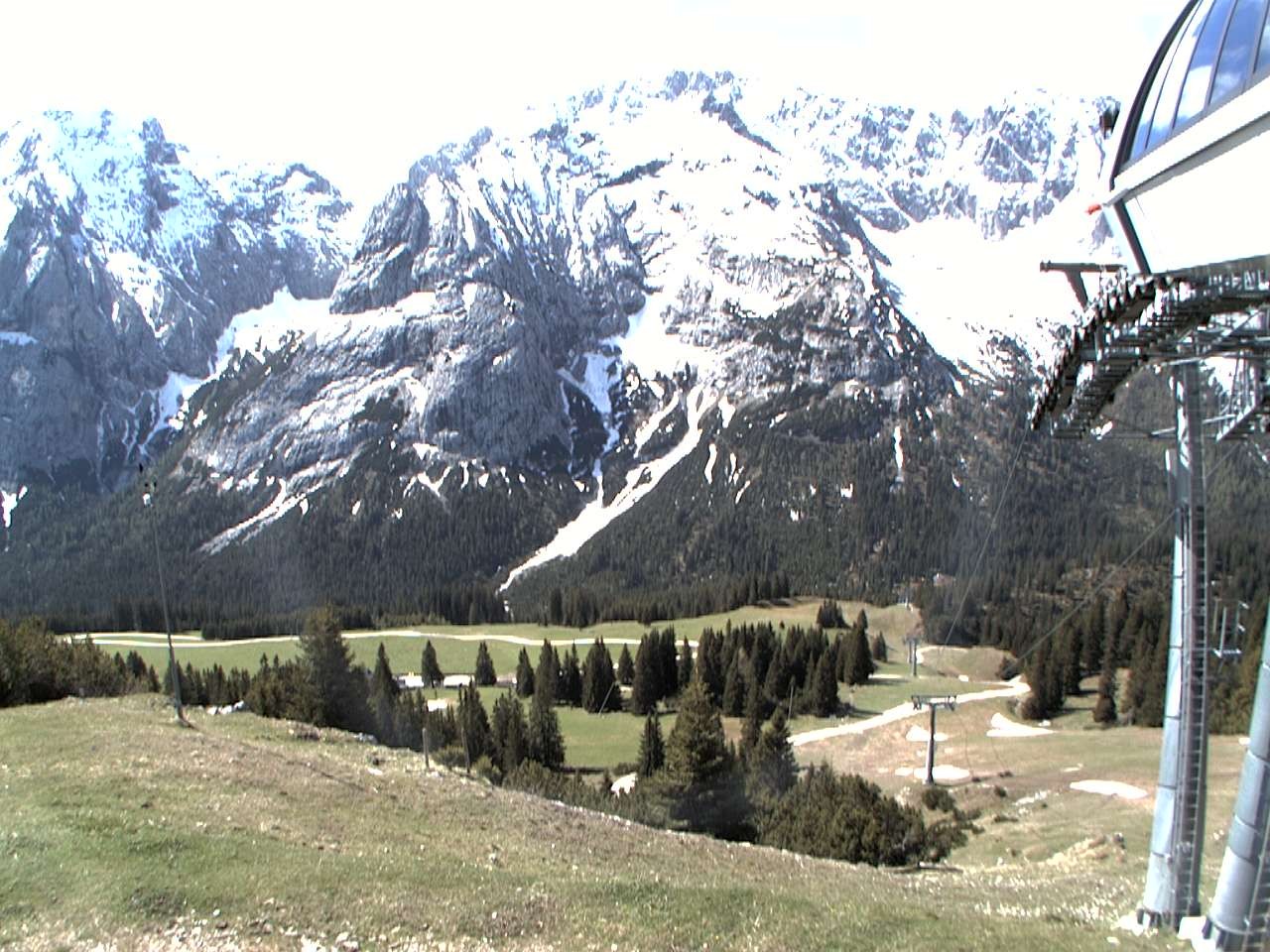 Archived image Webcam mountain station chairlift "Gaistal", "Ehrwalder Alm"
