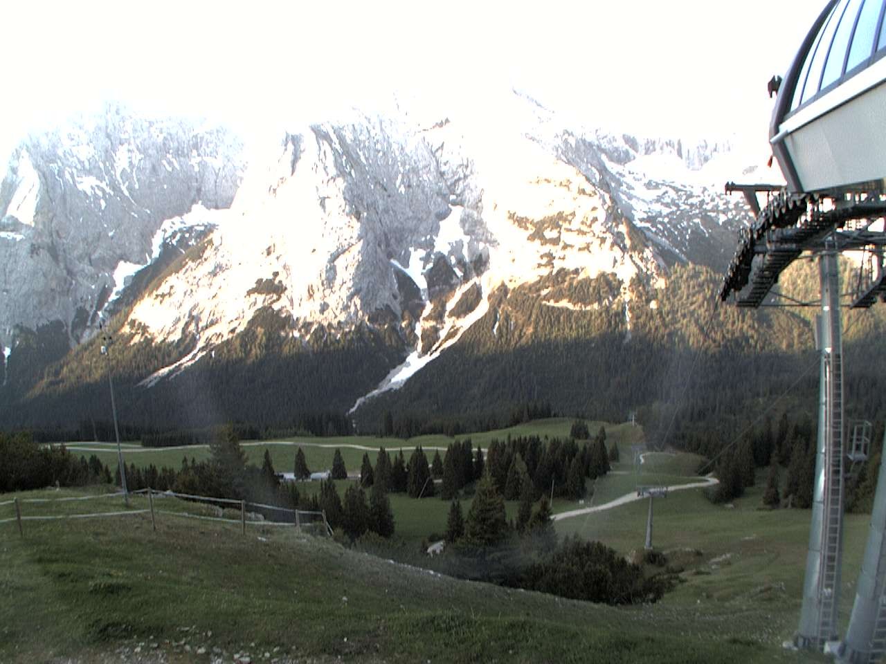 Archiv Foto Webcam Bergstation Sesselbahn Gaistal, Ehrwalder Alm