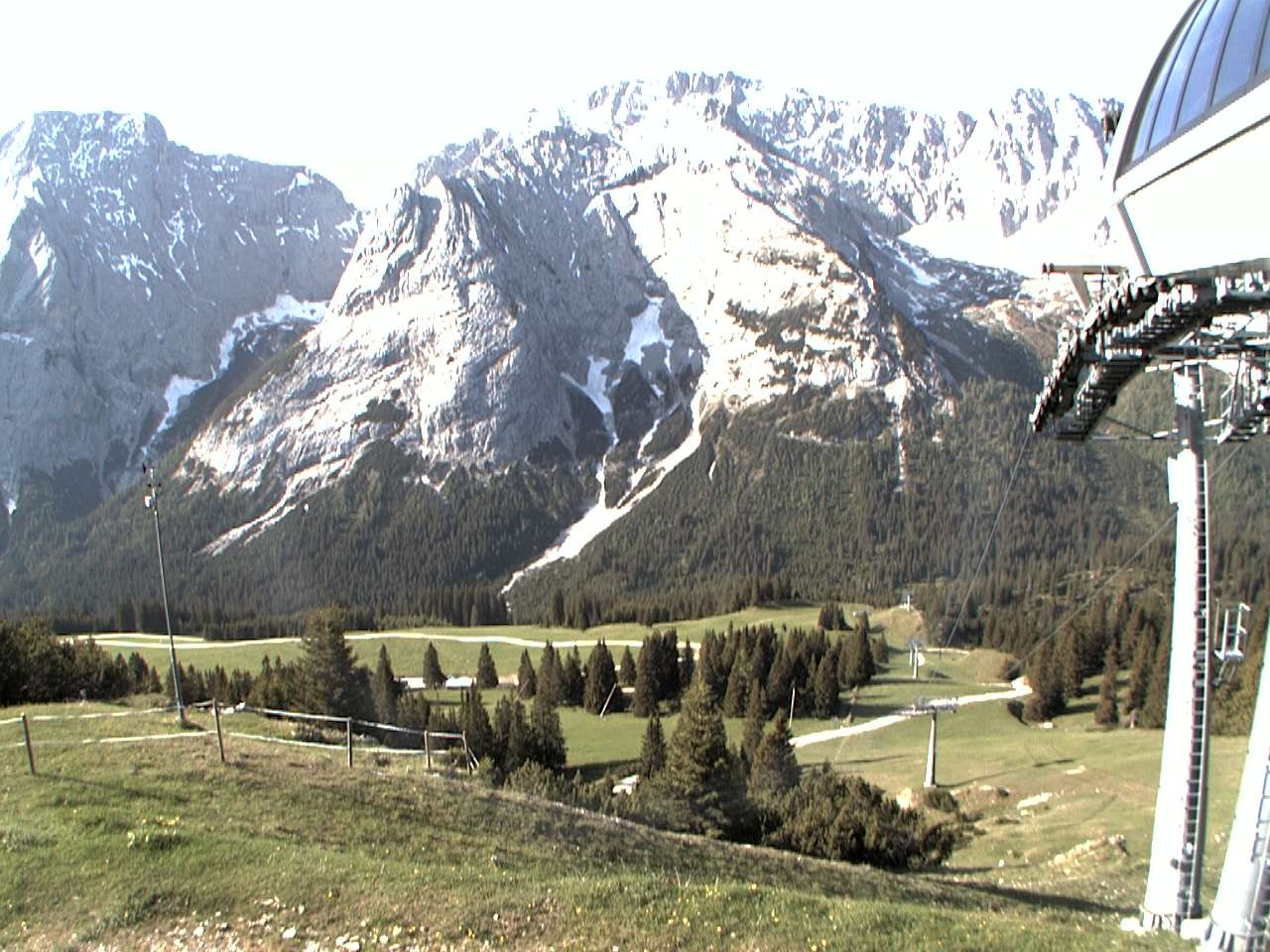 Archived image Webcam mountain station chairlift "Gaistal", "Ehrwalder Alm"