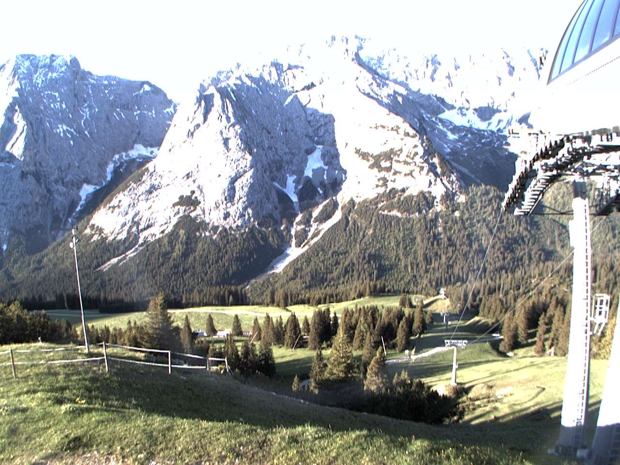 Archived image Webcam mountain station chairlift "Gaistal", "Ehrwalder Alm"