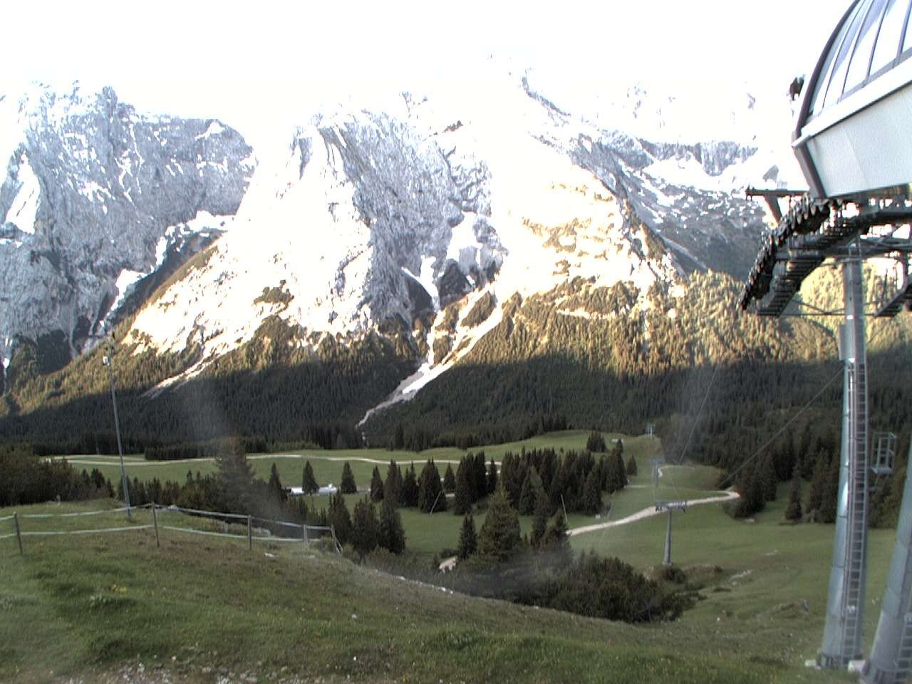 Archiv Foto Webcam Bergstation Sesselbahn Gaistal, Ehrwalder Alm