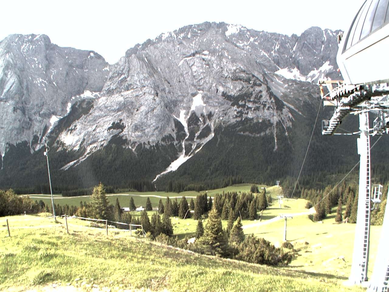 Archived image Webcam mountain station chairlift "Gaistal", "Ehrwalder Alm"