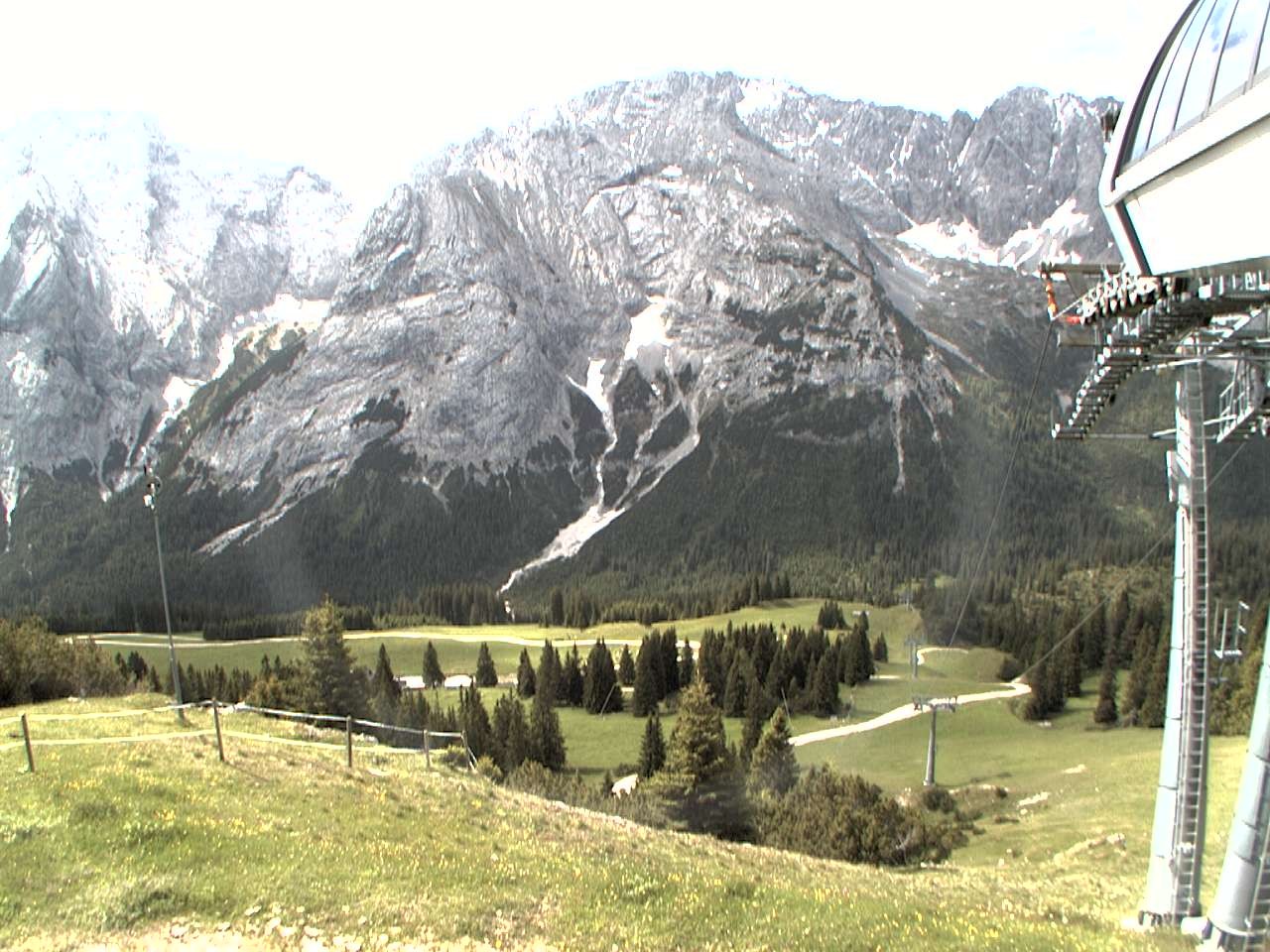 Archived image Webcam mountain station chairlift "Gaistal", "Ehrwalder Alm"