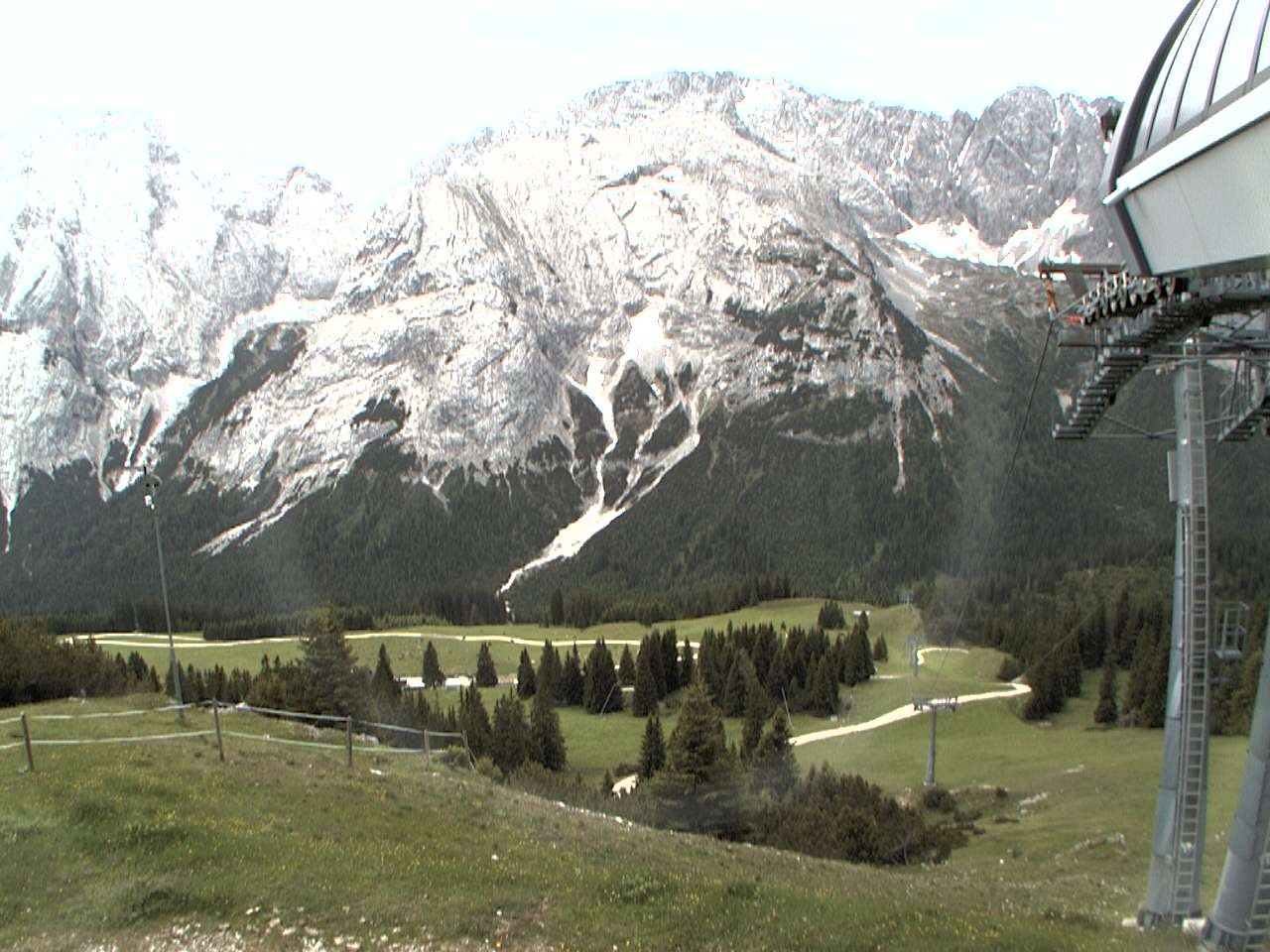 Archived image Webcam mountain station chairlift "Gaistal", "Ehrwalder Alm"
