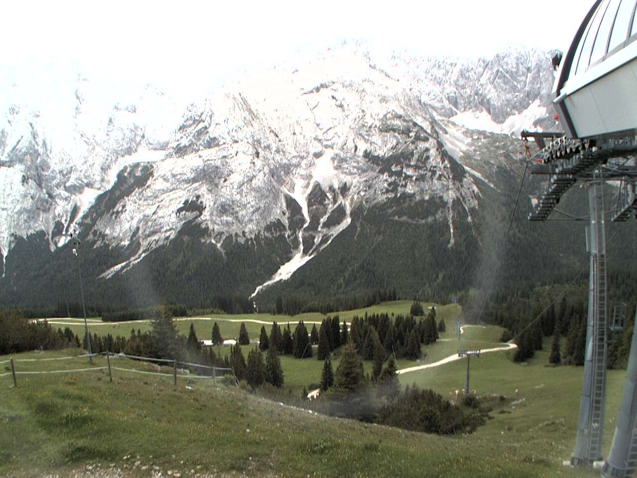 Archived image Webcam mountain station chairlift "Gaistal", "Ehrwalder Alm"
