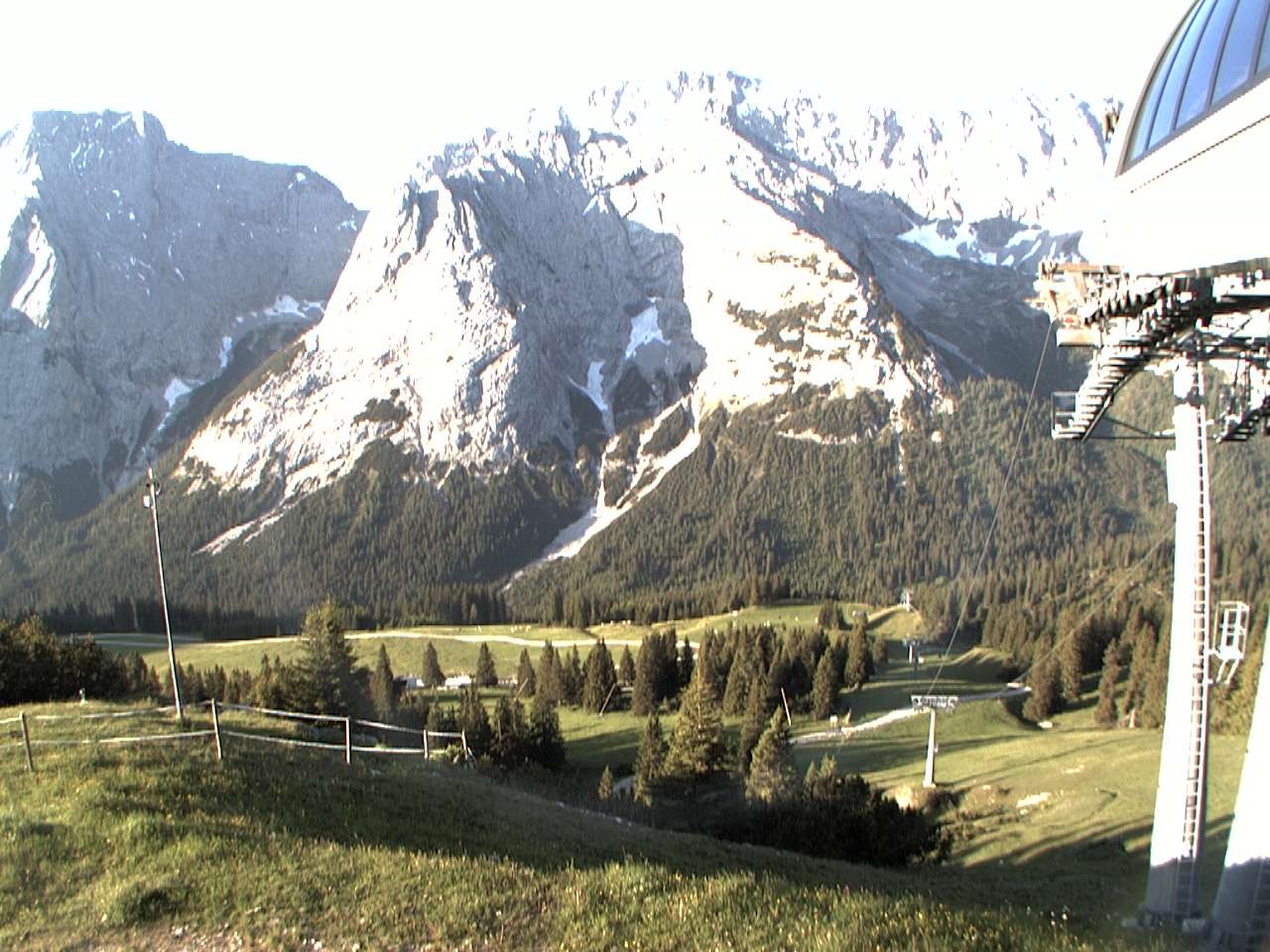 Archived image Webcam mountain station chairlift "Gaistal", "Ehrwalder Alm"