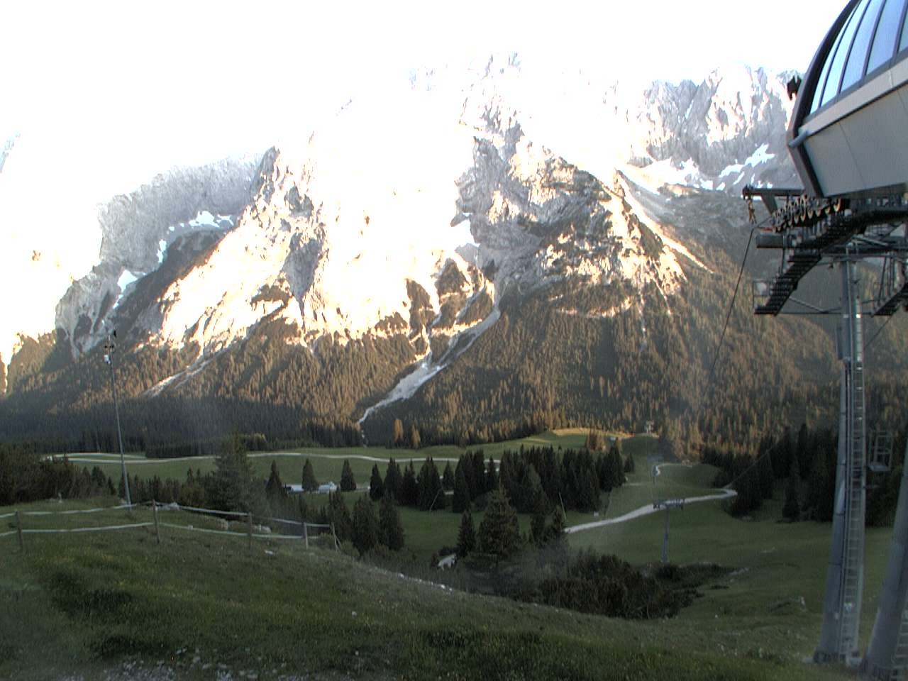 Archiv Foto Webcam Bergstation Sesselbahn Gaistal, Ehrwalder Alm