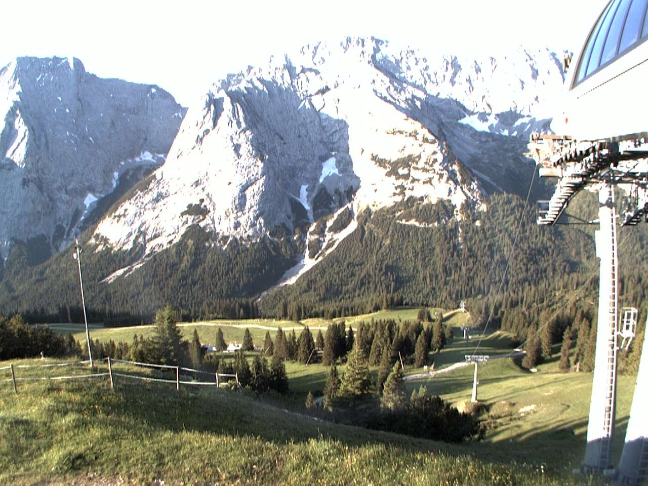 Archived image Webcam mountain station chairlift "Gaistal", "Ehrwalder Alm"