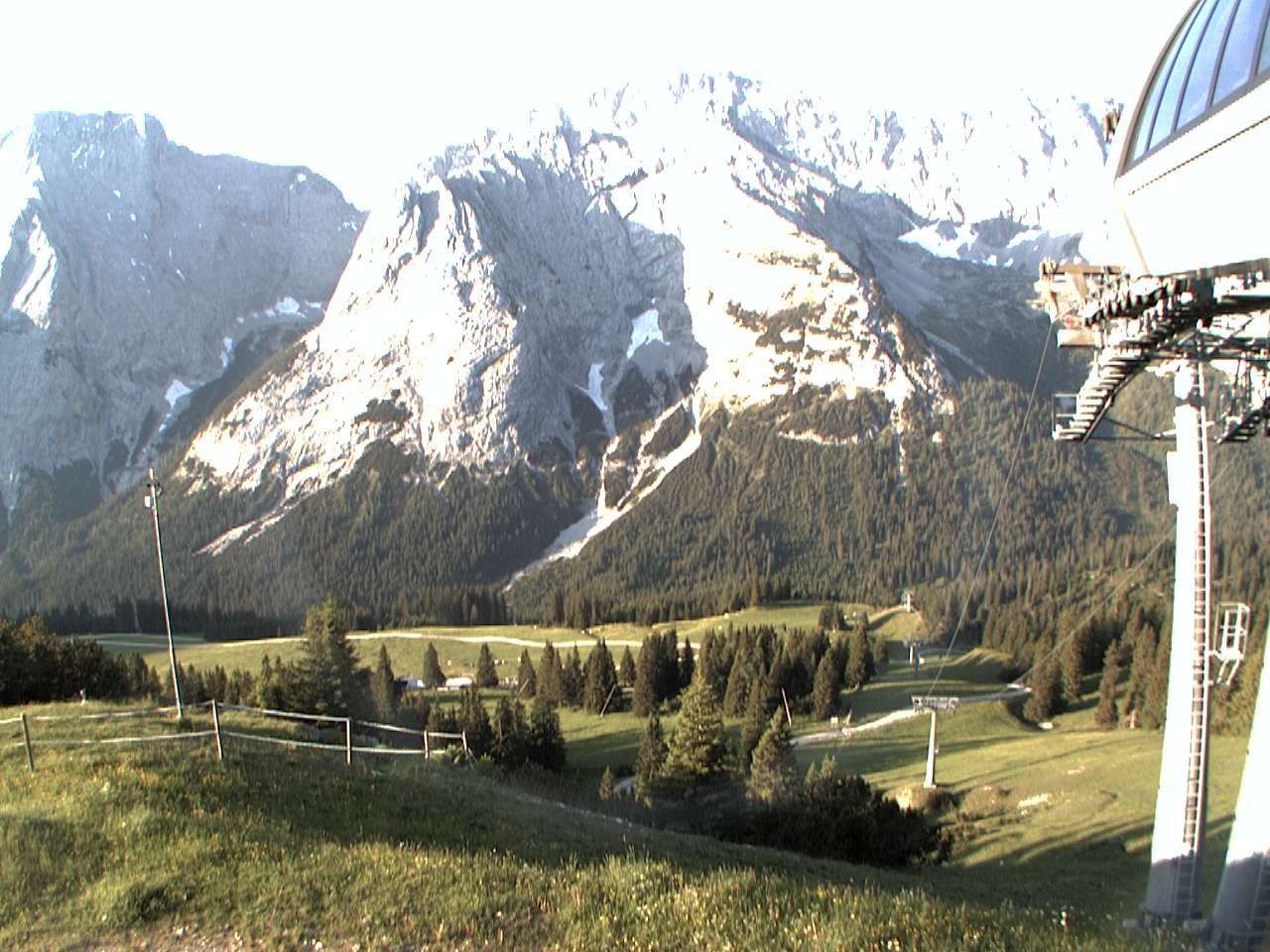 Archived image Webcam mountain station chairlift "Gaistal", "Ehrwalder Alm"