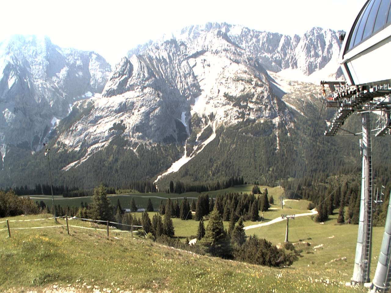 Archived image Webcam mountain station chairlift "Gaistal", "Ehrwalder Alm"