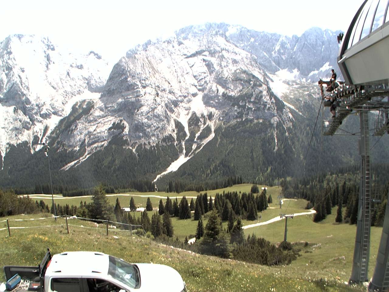 Archived image Webcam mountain station chairlift "Gaistal", "Ehrwalder Alm"