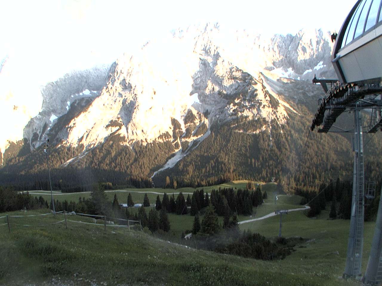 Archiv Foto Webcam Bergstation Sesselbahn Gaistal, Ehrwalder Alm