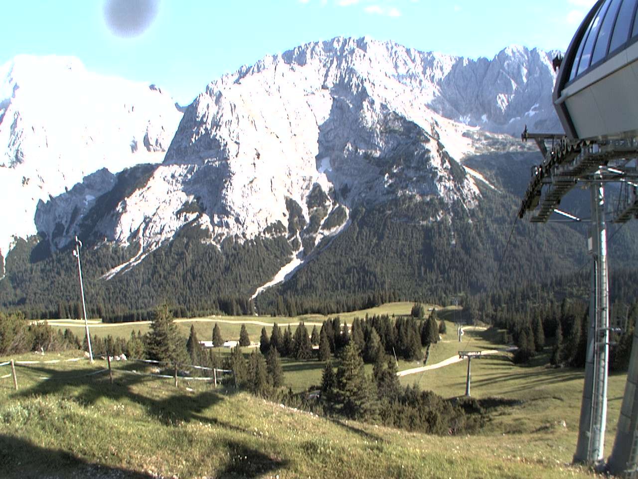 Archived image Webcam mountain station chairlift "Gaistal", "Ehrwalder Alm"