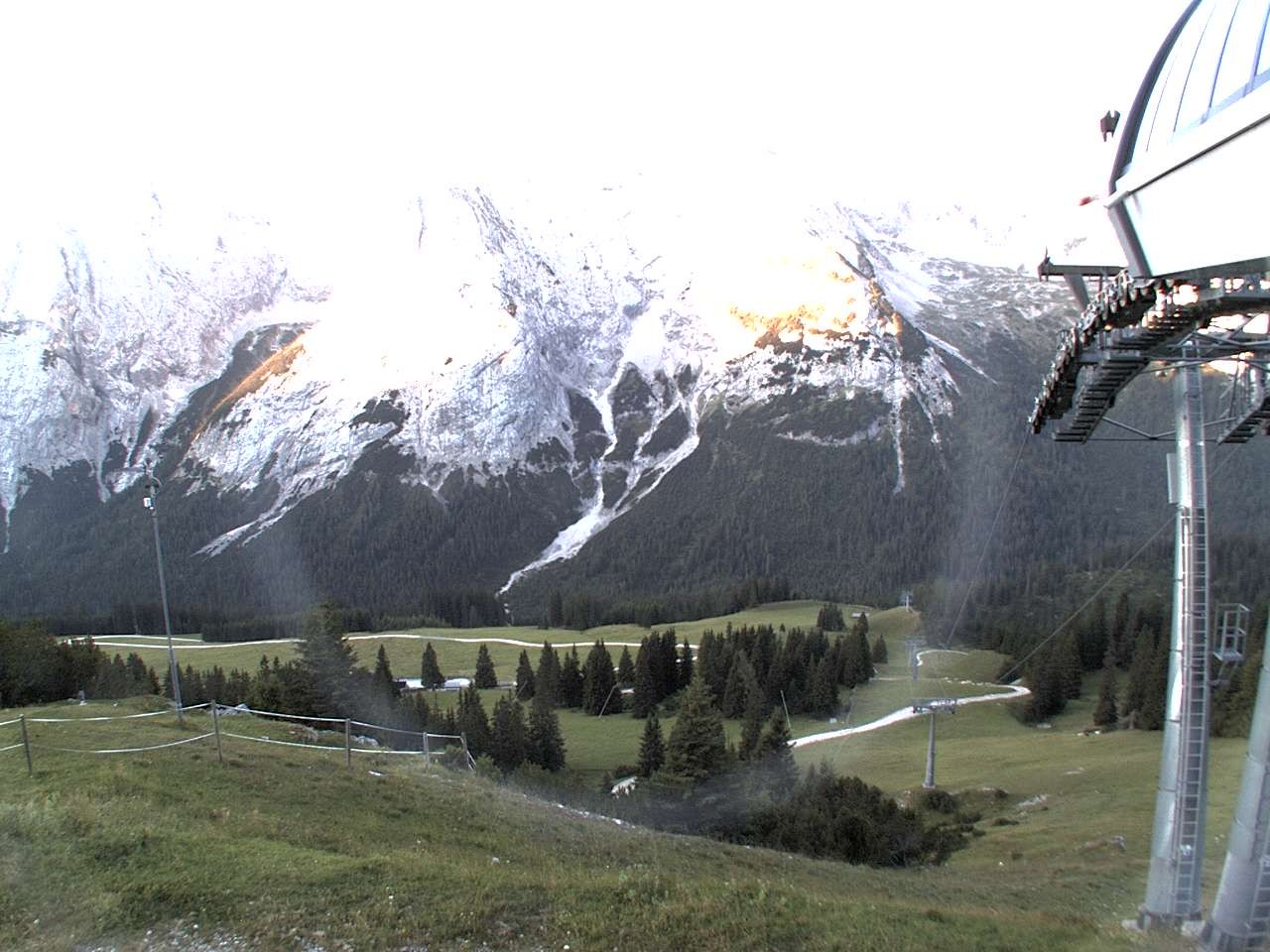 Archiv Foto Webcam Bergstation Sesselbahn Gaistal, Ehrwalder Alm