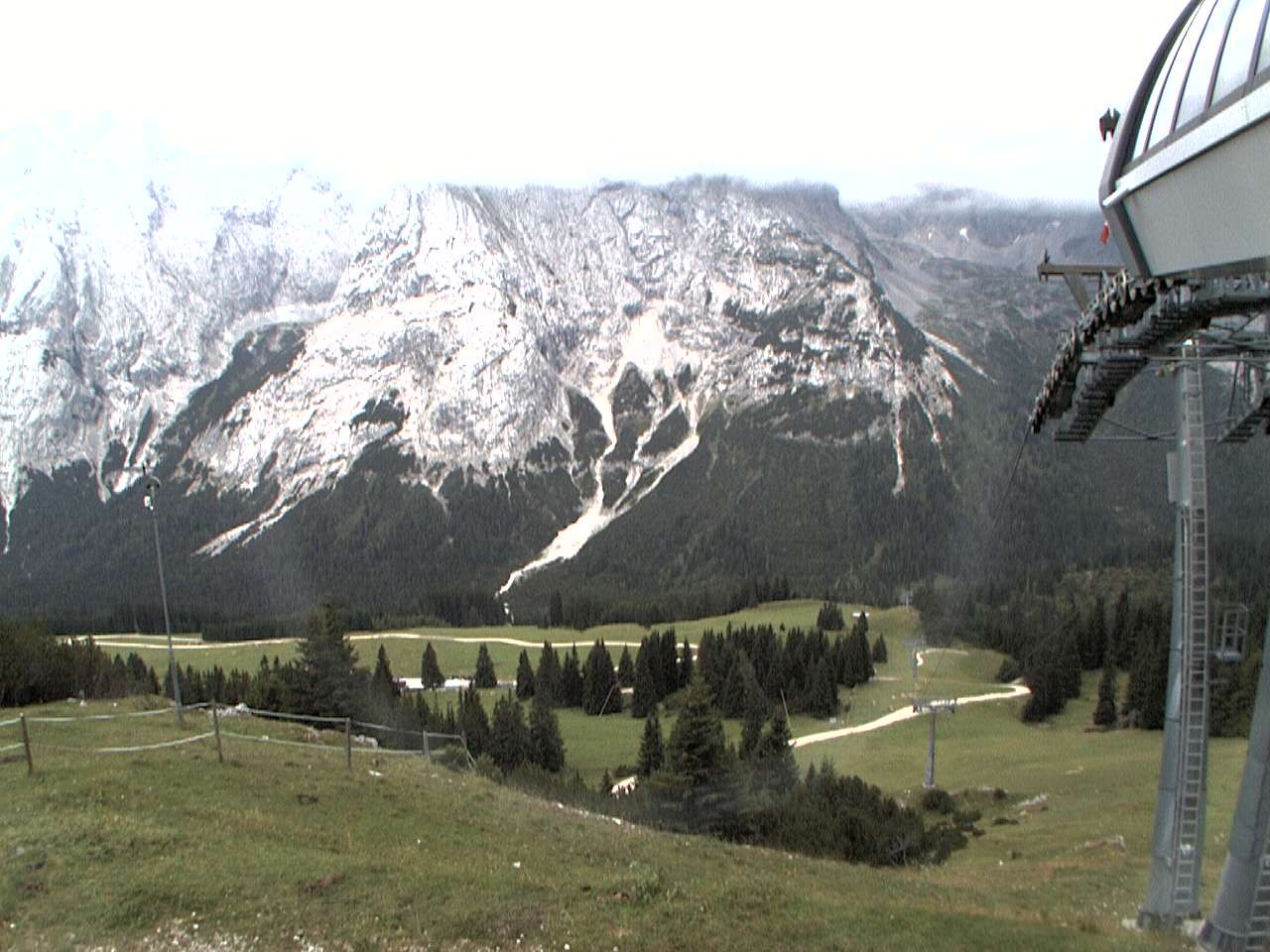 Archived image Webcam mountain station chairlift "Gaistal", "Ehrwalder Alm"