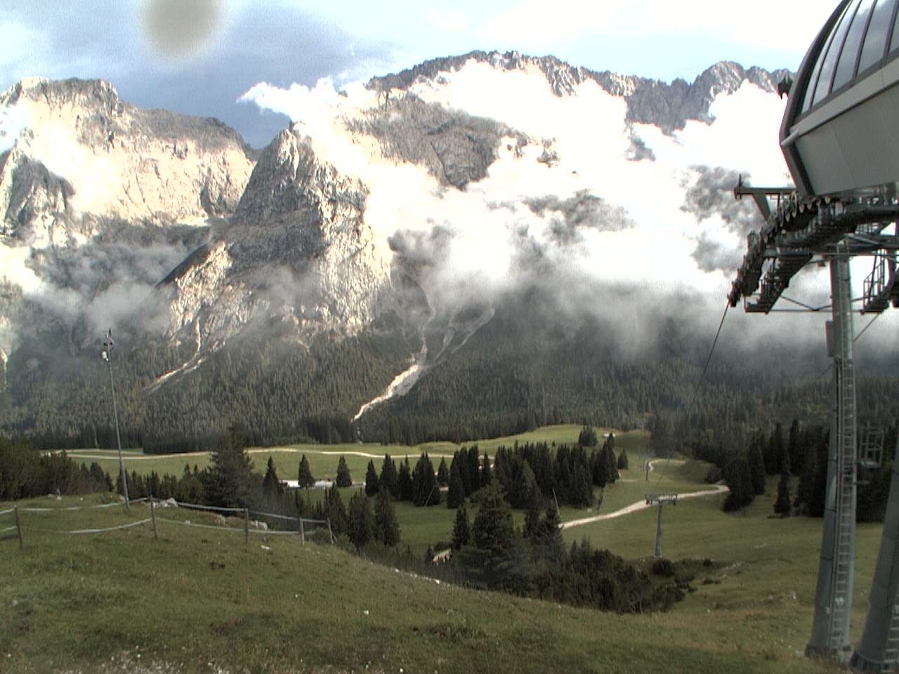 Archived image Webcam mountain station chairlift "Gaistal", "Ehrwalder Alm"