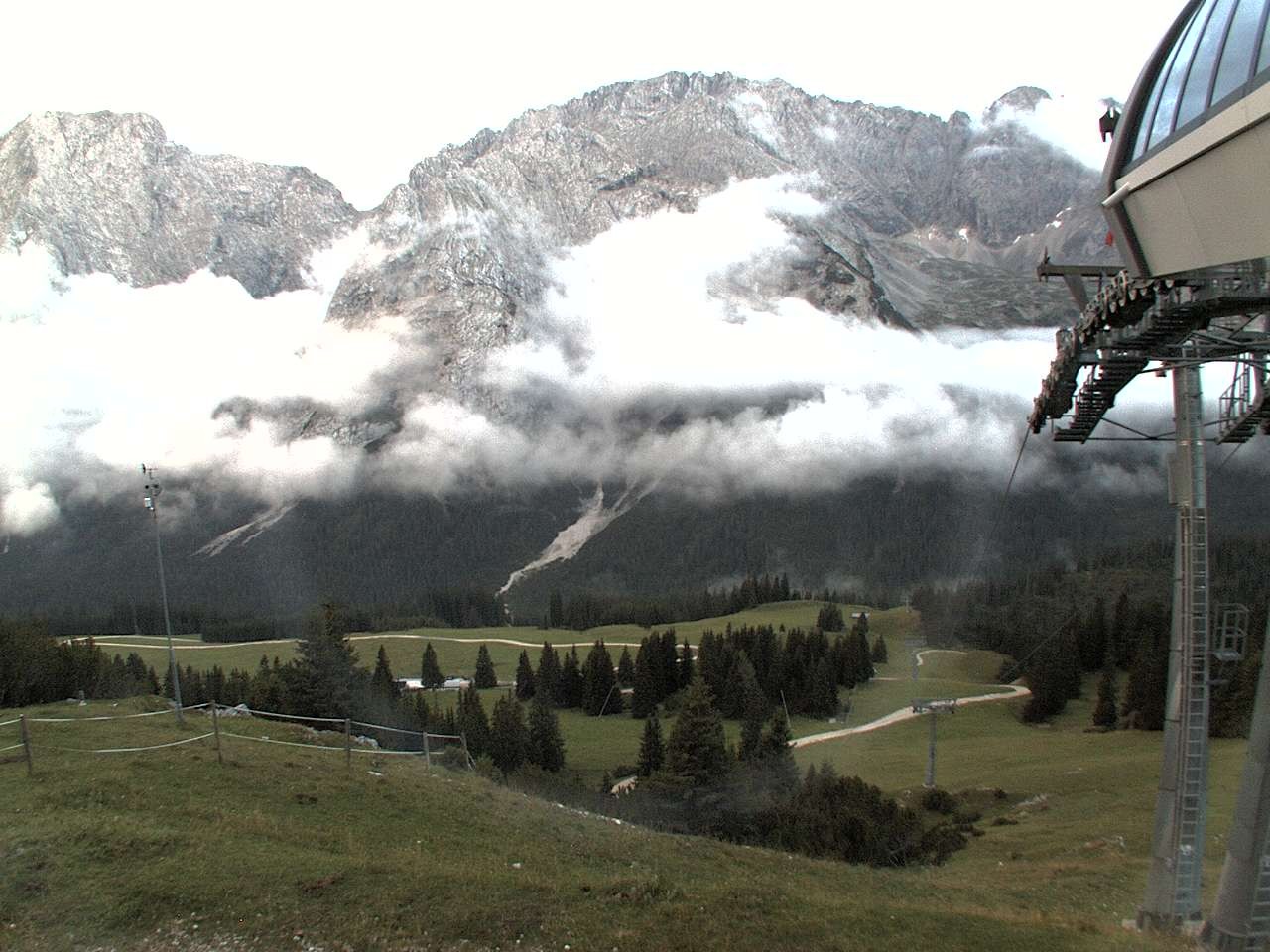 Archived image Webcam mountain station chairlift "Gaistal", "Ehrwalder Alm"