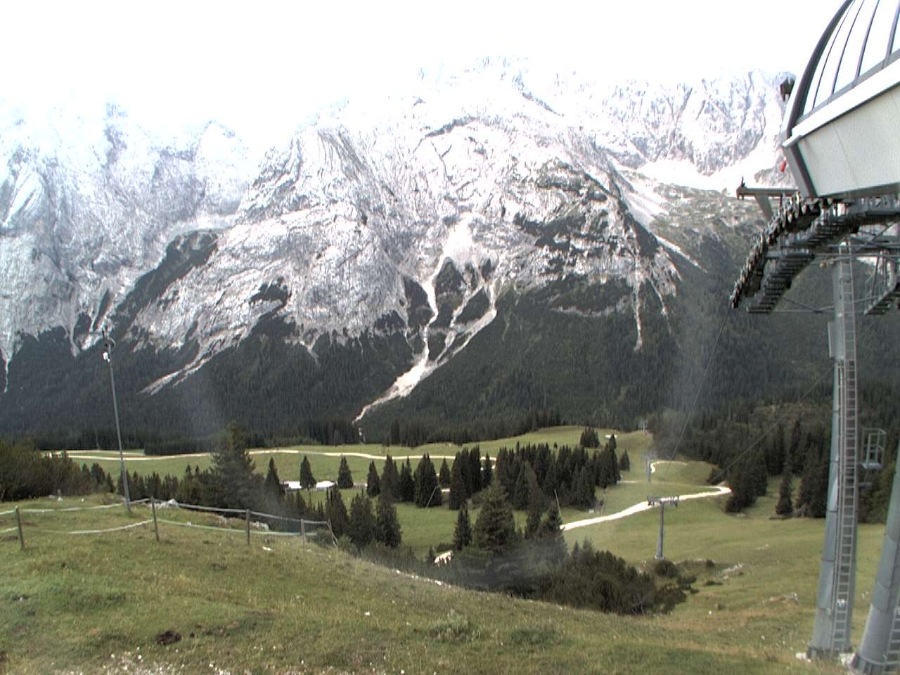 Archived image Webcam mountain station chairlift "Gaistal", "Ehrwalder Alm"