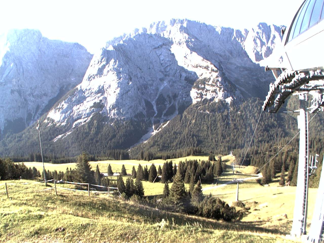 Archived image Webcam mountain station chairlift "Gaistal", "Ehrwalder Alm"
